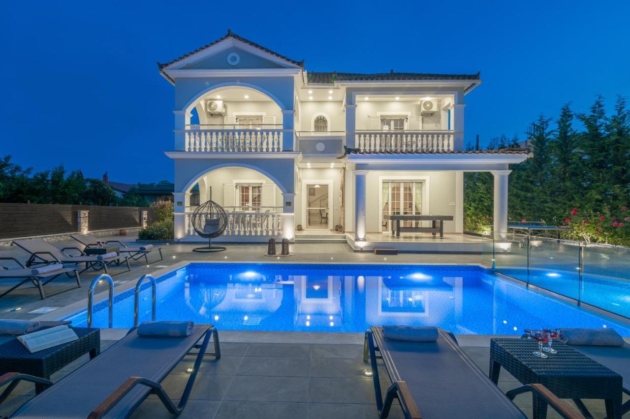 Luxury Villa Vanato & Pool Koukounaria Bagian luar foto