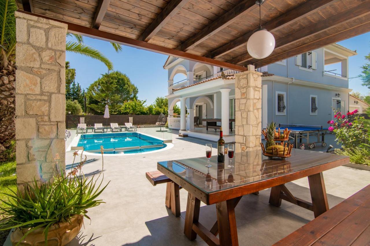 Luxury Villa Vanato & Pool Koukounaria Bagian luar foto