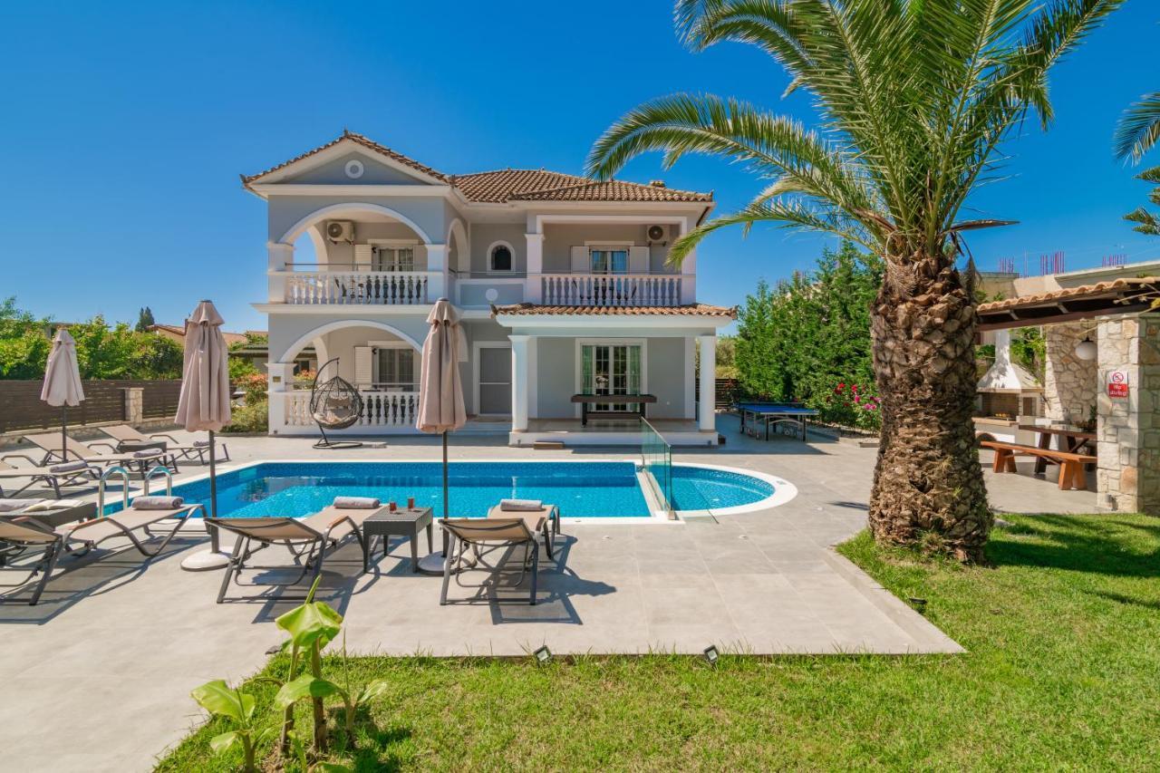 Luxury Villa Vanato & Pool Koukounaria Bagian luar foto