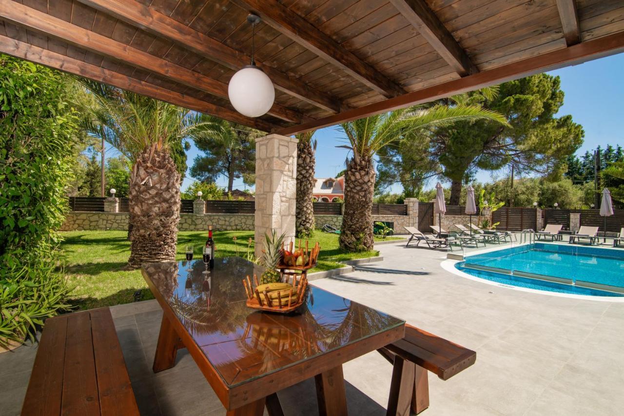 Luxury Villa Vanato & Pool Koukounaria Bagian luar foto