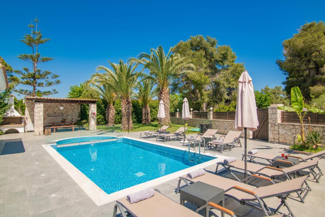 Luxury Villa Vanato & Pool Koukounaria Bagian luar foto