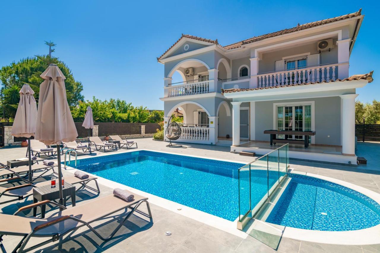 Luxury Villa Vanato & Pool Koukounaria Bagian luar foto