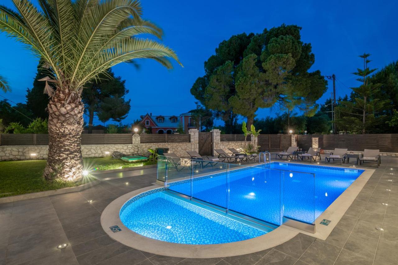 Luxury Villa Vanato & Pool Koukounaria Bagian luar foto