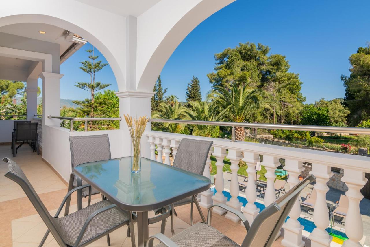 Luxury Villa Vanato & Pool Koukounaria Bagian luar foto